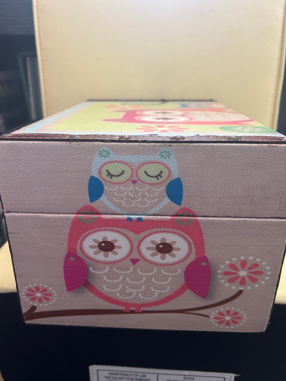Storage box - Picture 3 of 7